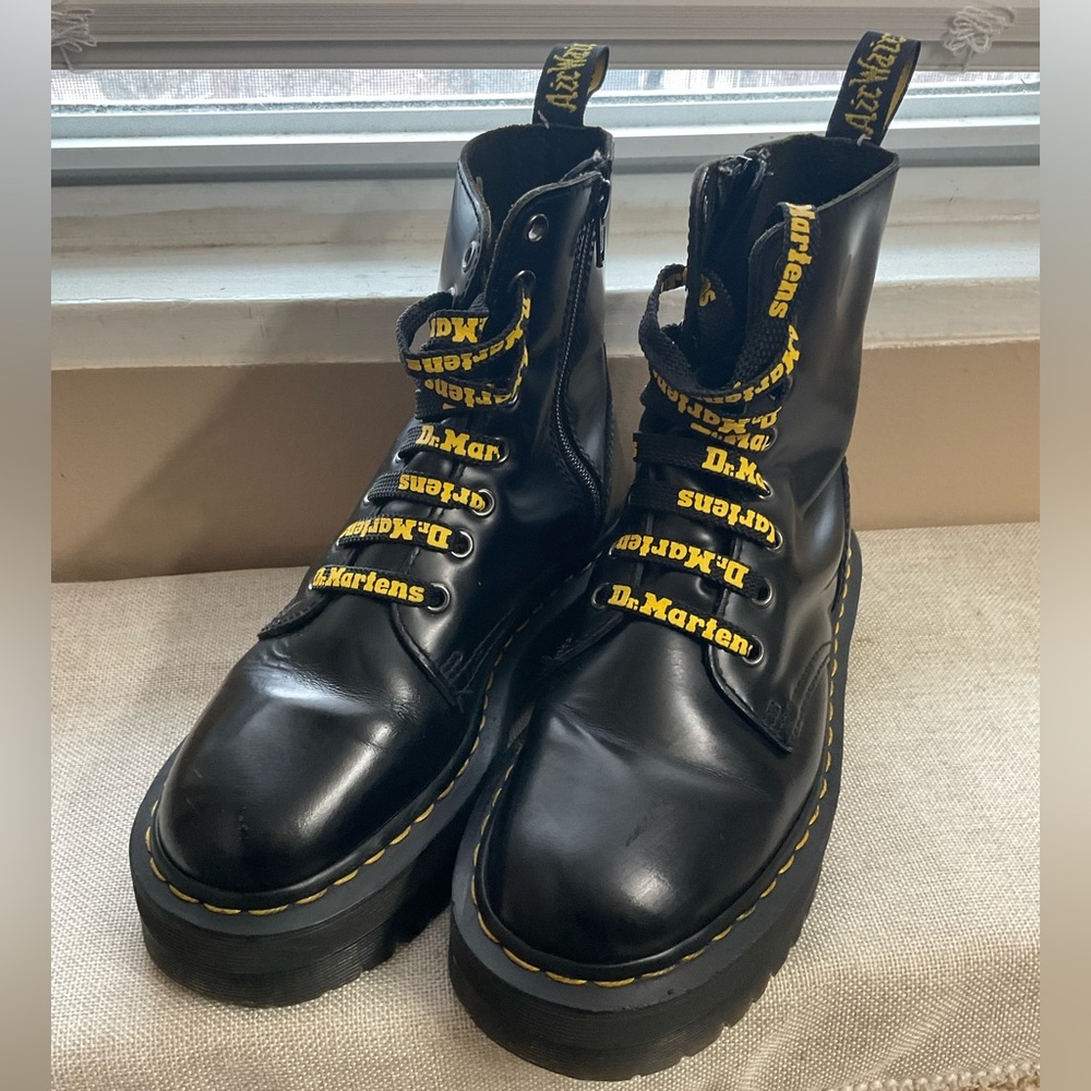 Dr Martens Jadon Max Platform Boots. In Excellent Cond. Tiny Scuffs. Women’s 7.